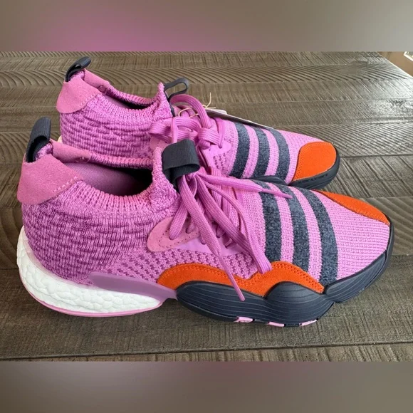 Adidas Trae Young 2 Men’s Sneaker Size 9.5/Women’s Size 10.5 (NWT)